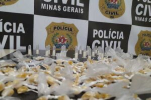 Cinco pessoas são presas por tráfico de drogas em Juiz de Fora