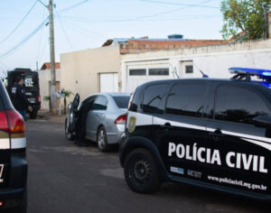 Doze pessoas são presas durante operação da Polícia Civil em Patos de Minas