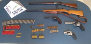 Homem é preso escondendo diversas armas em casa no interior do estado