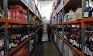Empresa de bebidas no Caiçaras, em BH, é alvo de operação por sonegação fiscal