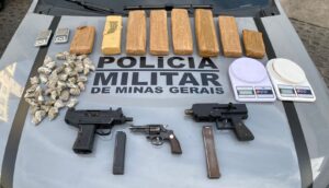 Dupla é presa com drogas e submetralhadora israelense no Boa Vista