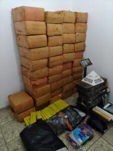 PM e PRF apreendem 2 toneladas de maconha nas últimas 24h