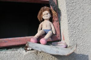 Mulher é presa após abandonar os filhos em Manhuaçu