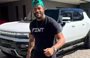 Hulk vai gastar muito dinheiro pagando o IPVA de seus carros de luxo