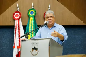 Claudiney Dulim assume secretaria de Fuad com a missão de manter base unida em BH