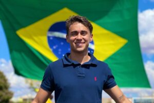 MP decide que chamar Nikolas Ferreira de “chupetinha” não é crime