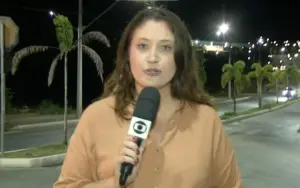 Homem abaixa a calça e mostra ao vivo no MGTV, da Globo