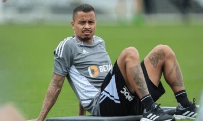 Allan está sendo negociado com o Flamengo mas mecanismo da Fifa pode frustrar planos