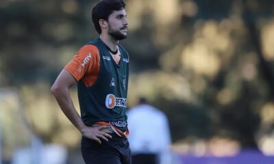 Zagueiro do Atlético está na mira do Vasco e pode deixar o Galo