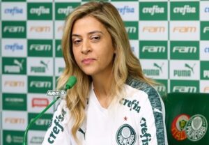 Presidente do Palmeiras, Leila se irrita com situação dos jogos fora do Allianz