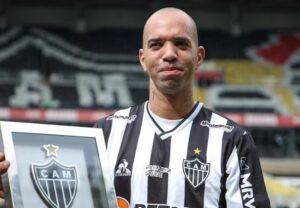 Recém aposetado, Tardelli pertence a seleto ranking do Atlético