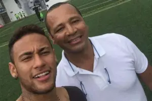 Polícia faz operação na mansão de Neymar e pai dele recebe voz de prisão