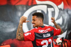 Vice-diretor do Flamengo sobre Allan: “Vão achar que eu sou viado”