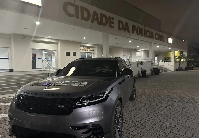 Carro de ex-jogador do Cruzeiro é recuperado após ser roubado no Rio