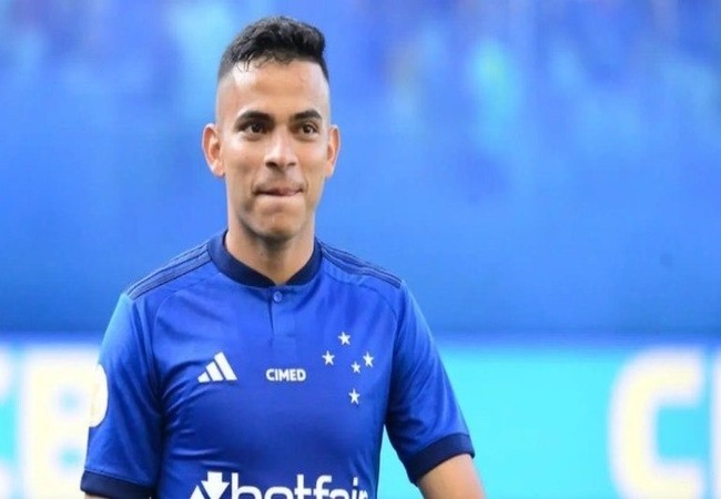 Jogador que está emprestado pelo Tombense recebeu proposta saudita e Cruzeiro se movimentou