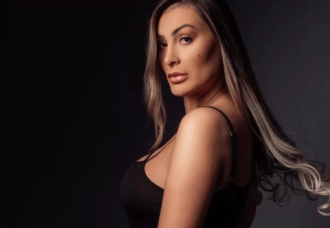 Modelo Andressa Urach chocou seguidores ao relembrar situação que viveu aos 11 anos