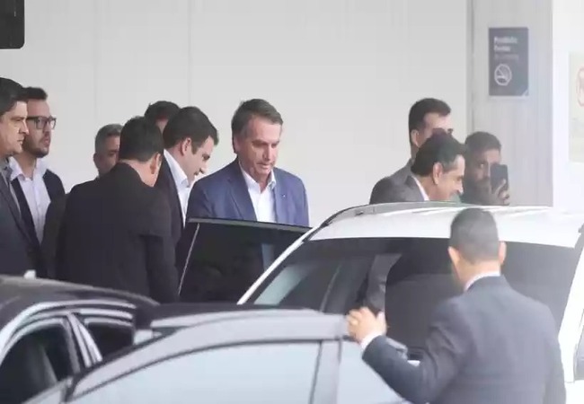 Bolsonaro chegou em BH para participar de três cerimônias na capital mineira