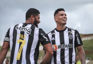 Paulinho revelou que está acostumado com críticas da torcida do Galo