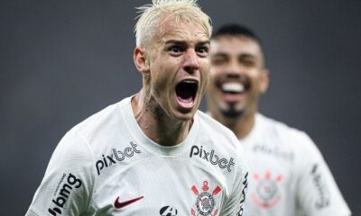 Roger Guedes recebeu grande quantia dos torcedores na tentativa dele permanecer no Corinthians