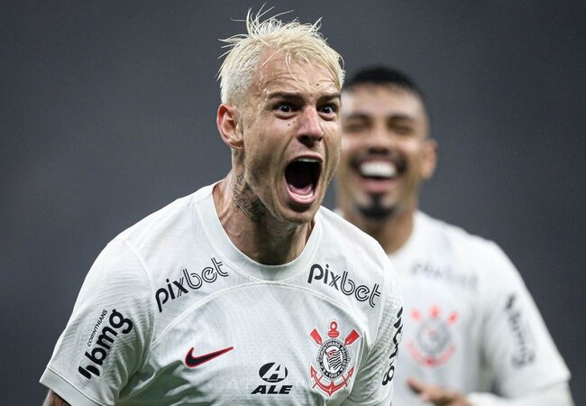 Roger Guedes recebeu grande quantia dos torcedores na tentativa dele permanecer no Corinthians