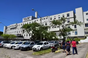 Idosa dada como morta em hospital é descoberta viva em necrotério