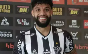 Otávio e jogadores do Galo fazem “festinha” com 4 mulheres