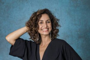 “Profissionais mais bem pagos”, diz Camila Pitanga sobre novelas fora da Globo