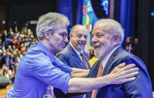 Zema exalta prefeitos do PT ao lado de Lula: “Estamos construindo”