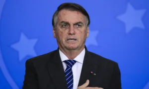 PF manda Bolsonaro entregar seu passaporte em até 24 horas