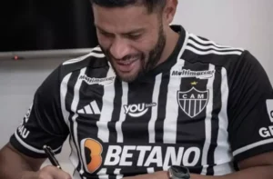 Hulk renova com Atlético: saiba qual será o salário dele até 2026