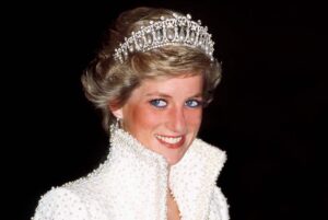 Vidente conversa com Princesa Diana: “Escândalo está por vir”