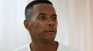 Robinho completa um mês na cadeia e já jogou partida de futebol com detentos