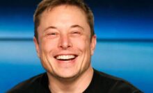 O interesse de Elon Musk pelo Liverpool teria sido revelado por seu pai, Errol Musk, em uma entrevista recente. (Reprodução - X)