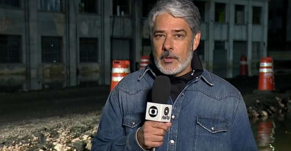 William Bonner segue em Porto Alegre para cobertura do desastre no Sul