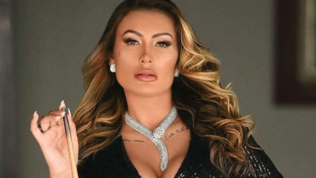 Andressa Urach exibe bronzeamento artificial após colocar 2 litros de  silicone - Entretenimento - Aqui