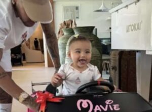 Neymar compra uma Mini Lamborghini “barata” para filha; veja o valor