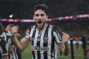 Igor Rabello desperta interesse do Santos, mas Atlético resiste à negociação