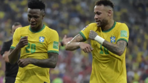 Neymar diz que Vini Jr. é o jogador “mais feio” com quem já jogou