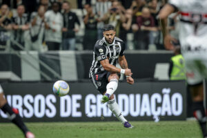 Hulk diz que por pouco não trocou o Atlético por outro