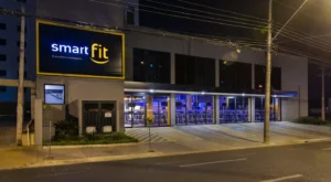 Smart Fit confirma expulsão de alunos flagrados transando em BH