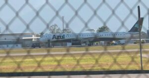 Aeroporto de Florianópolis é fechado após avião apresentar problema no pouso