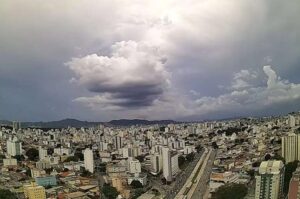 Vai chover em BH em outubro; veja o que mostra a previsão do tempo