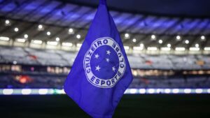 Ex-Cruzeiro pausa carreira no futebol após descobrir doença grave