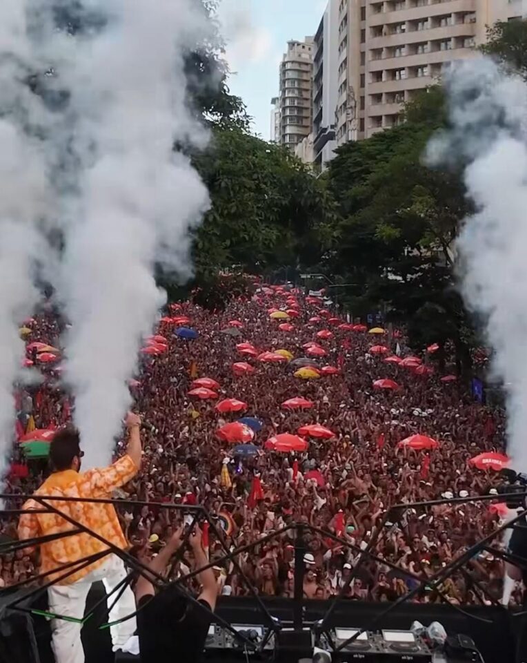 Bloco do Alok reuniu 500 mil foliões no Centro de BH, nessa terça-feira de Carnaval (4)