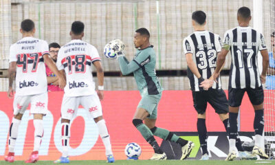 Atuações do São Paulo contra o Botafogo: Rafael garante um ponto