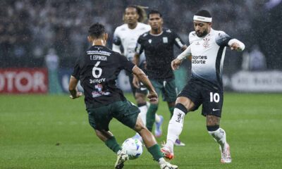 Atuações do Corinthians contra o Racing-URU: Félix Torres é expulso, mas Depay, Romero e Hugo salvam o Timão
