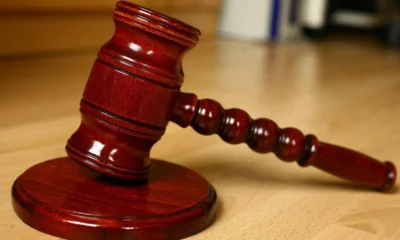 martelo de tribunal