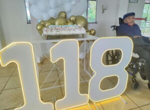 Festa de aniversário de mineiro de 118 anos