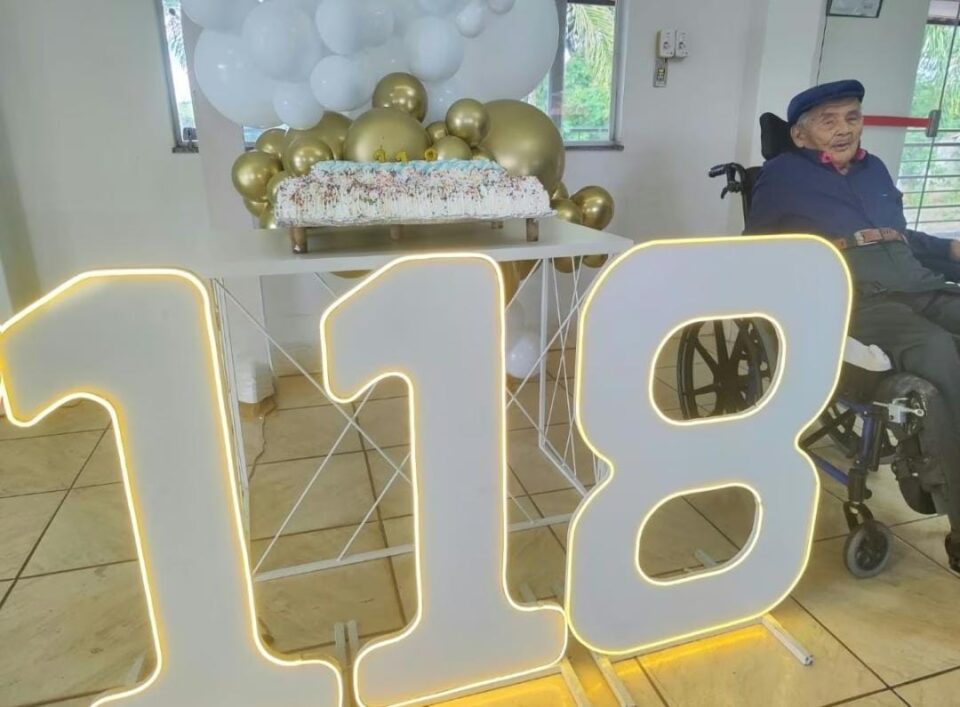 Festa de aniversário de mineiro de 118 anos
