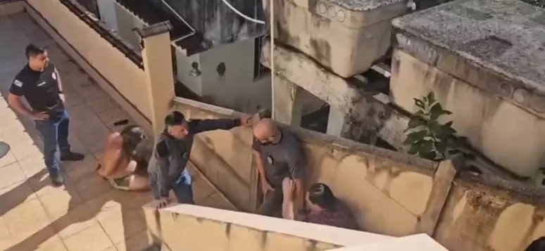 Polícia Civil do RJ prendendo suspeitos durante operação